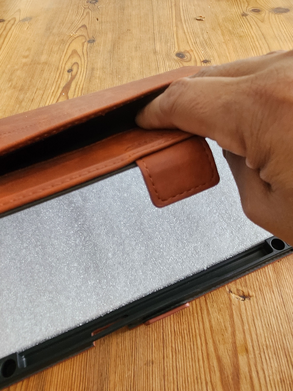 Bronw Tablet Case - Protective Stand Cover - Picture 8 of 12
